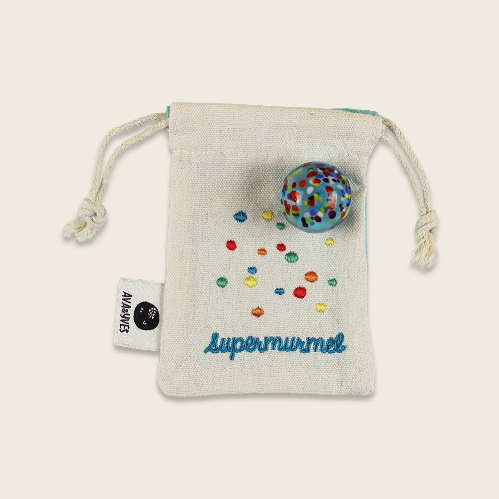 Murmel aus Muranoglas „Supermurmel“ (hellblau mit Konfetti-Steinchen)