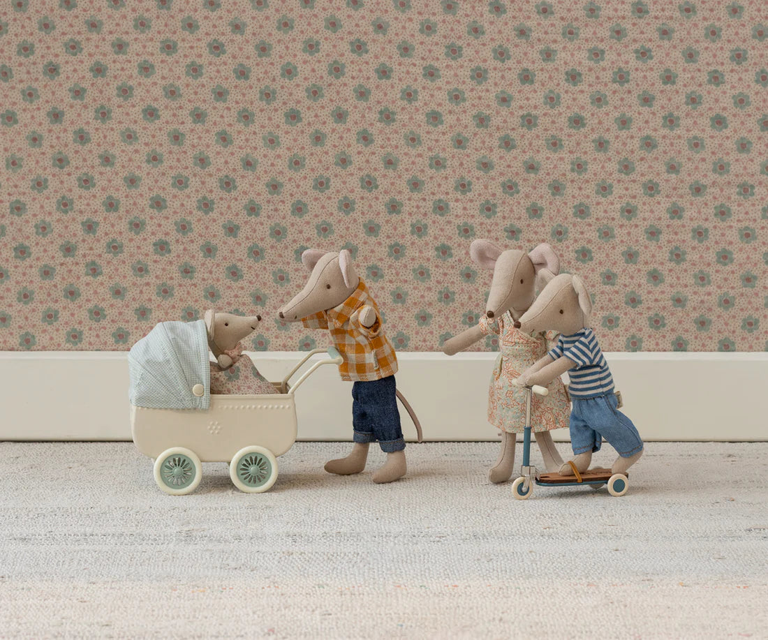 Kinderwagen mit Babymaus - Minze, Maileg