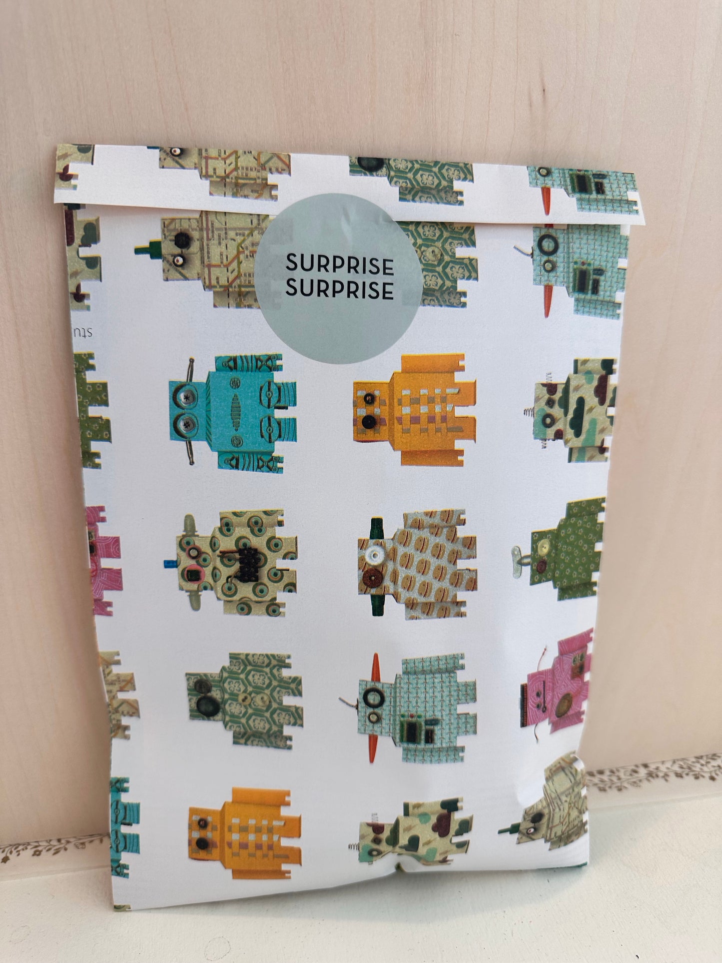 Überraschungstüte, Kleine Leute