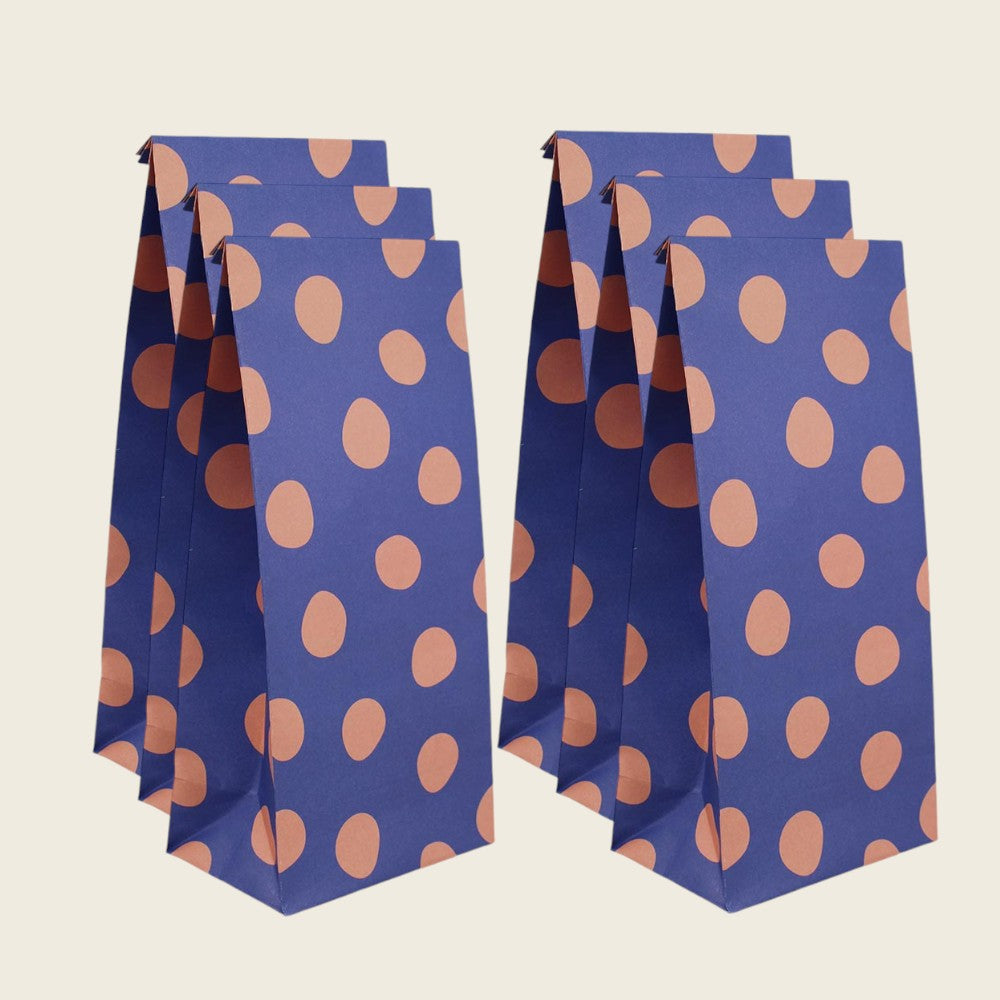 Papiergeschenktüte blau mit rosa Punkten (Set mit 6 Tüten), Ava & Yves