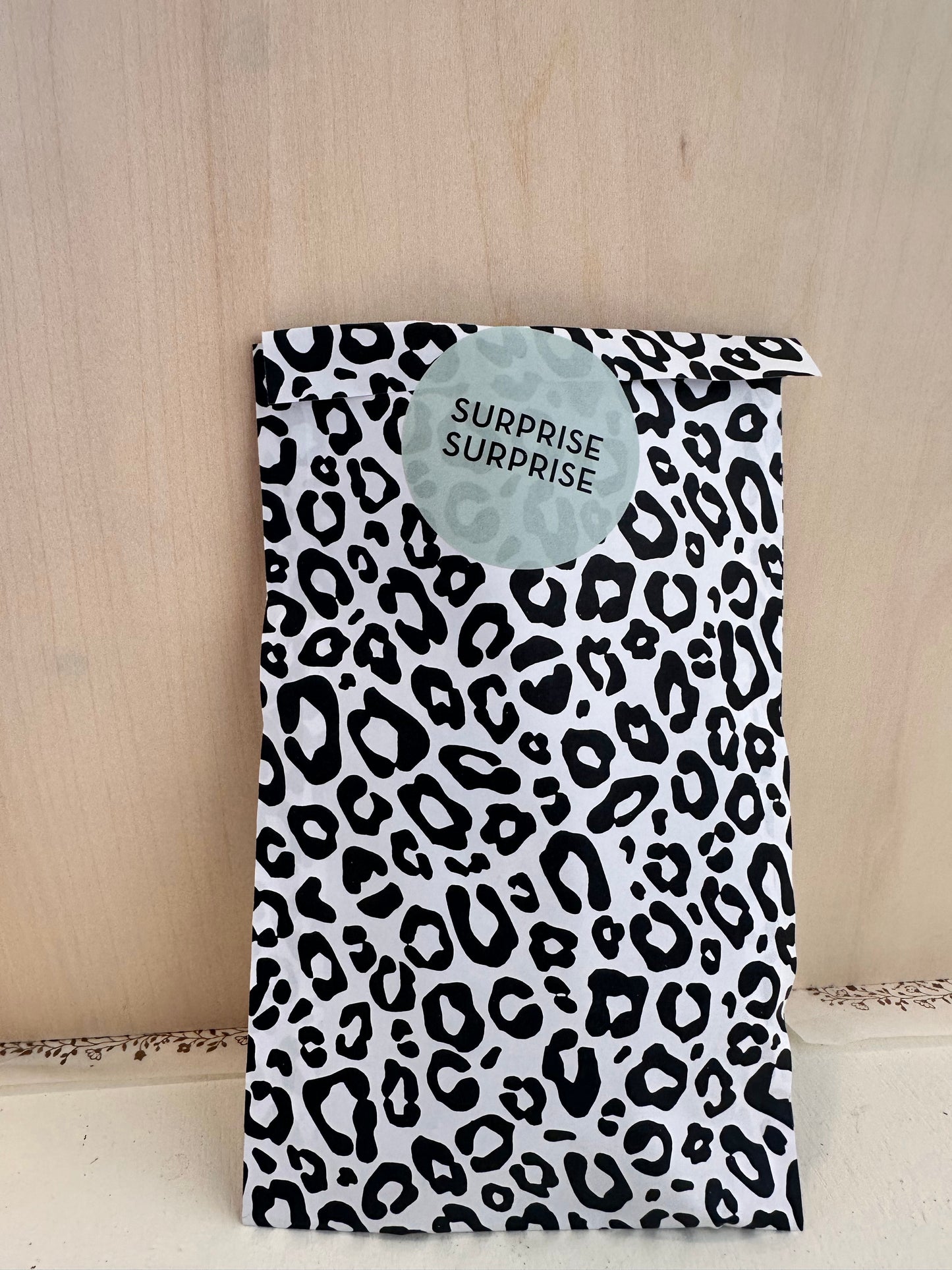 Überraschungstüte, Kleine Leute