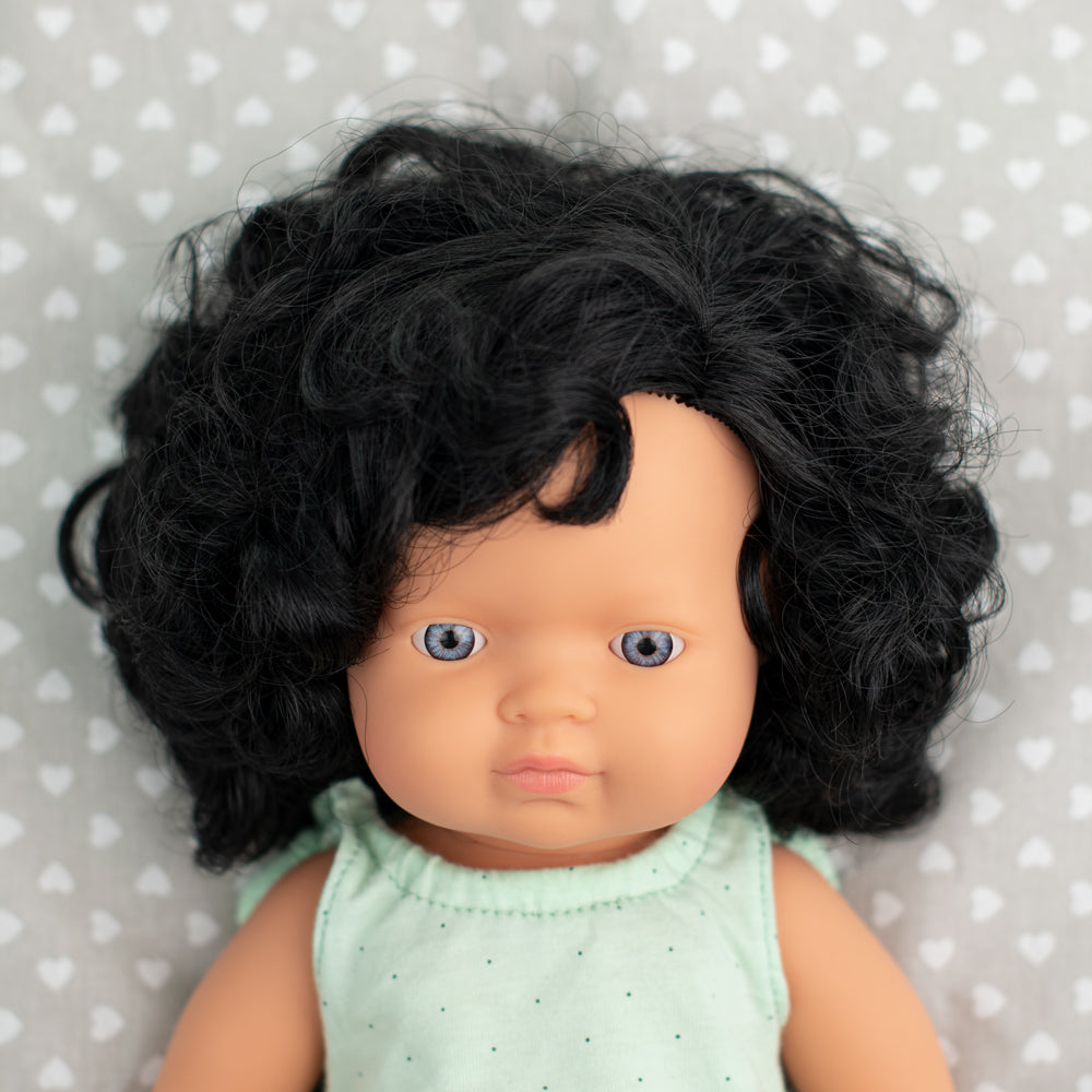 Puppe schwarze Locken, blaue Augen, 38cm, Miniland